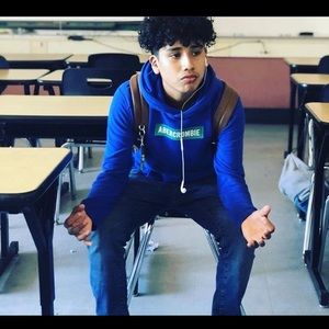 Meet your Posher, Ulises